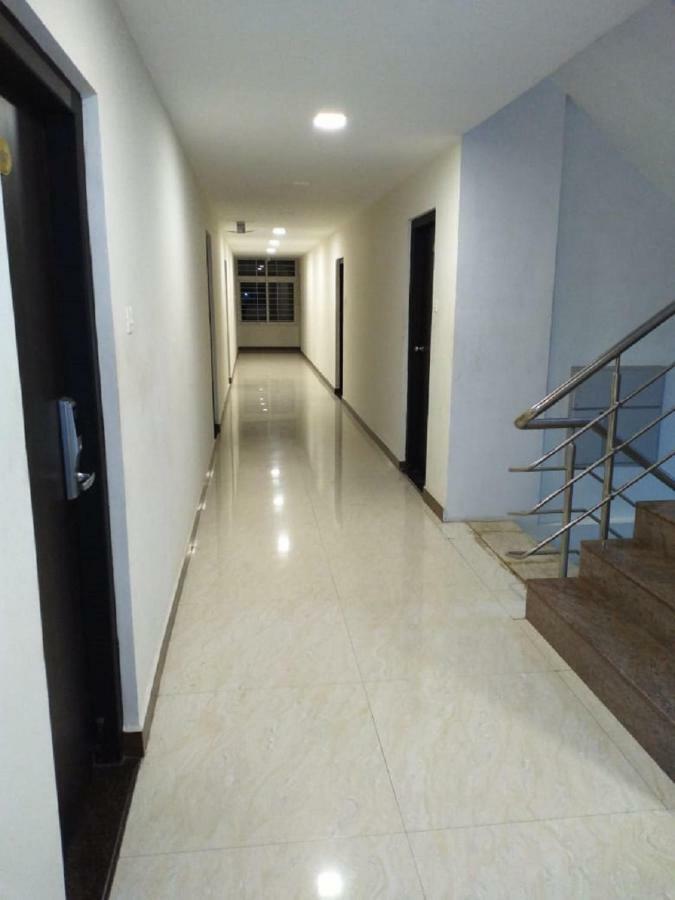 מדוראי Saravanaa Residency מראה חיצוני תמונה