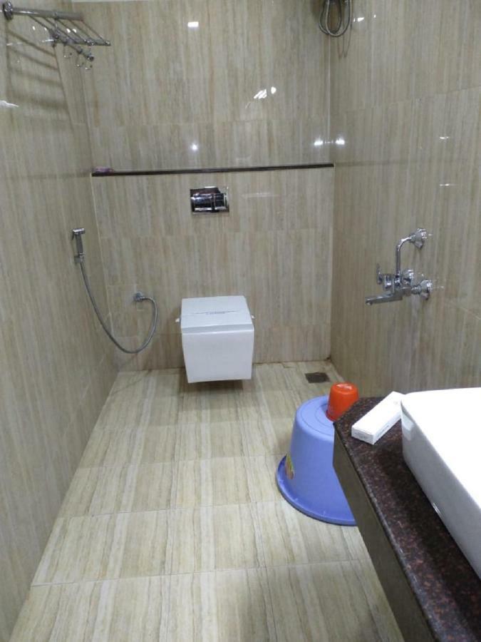 מדוראי Saravanaa Residency מראה חיצוני תמונה